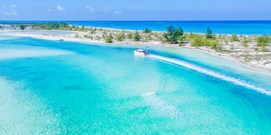 What If You Could Book a Room at a Luxury Resort FOR FREE with Freestays?